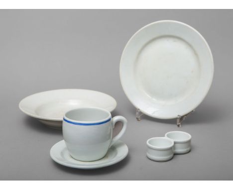 Konvolut von Kantinengeschirr (Drittes Reich), Teller Bauscher 1938 Heeresadler, 1Rosenthalteller 1938 Heeresadler, 1 Saliere