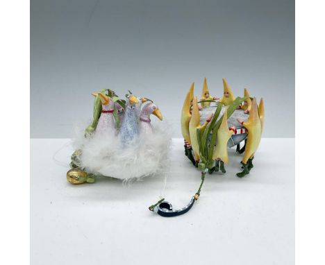 A duo of dreamy and fun holiday designs. Largest item dimensions: 3''H x 3''dia. Largest box dimensions: 4.5''L x 4.5''W x 5'
