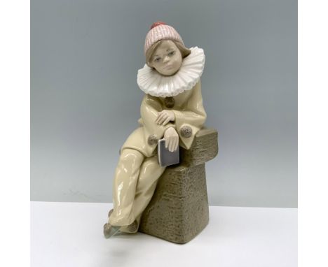 Glossy finish; Lladro backstamp.Artist: Juan HuertaIssued: 1984 - 1993Dimensions: 7.75"HManufacturer: LladroCountry of Origin