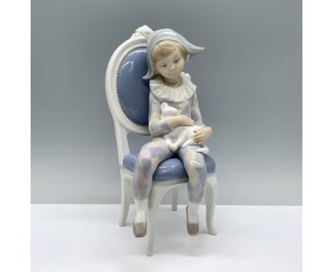 Glossy finish; Lladro backstamp.Artist: Fulgencio GarciaIssued: 1972 - 1999Dimensions: 10.5"HManufacturer: LladroCountry of O