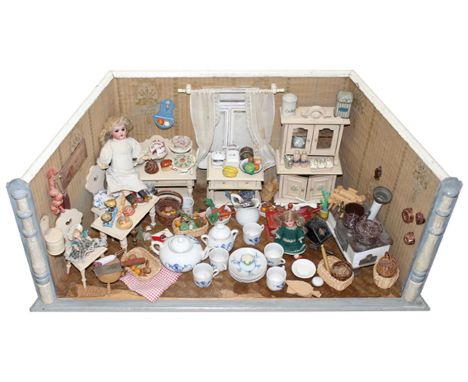 Große Puppenstube: mit reichem Inhalt. U.a 2 Porzellankopfpuppen eine mit 390 im Nacken u. eine A.M. Armand Marseille. Dazu z