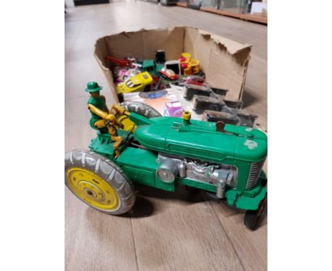 BOX CONTAINING MISCELLANEOUS DIE CAST VEHICLES BY MATCHBOX AND DINKY ALSO INCLUDES VINTAGE TOY TRACTOR