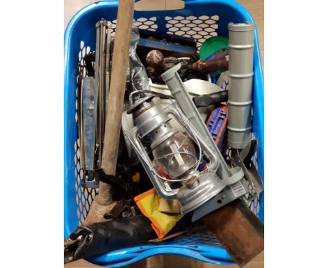 BASKET CONTAINING MISCELLANEOUS VINTAGE TOOLS INCLUDES HAND SAWS AND SLEDGE HAMMER PLUS HANGING LANTERN ETC