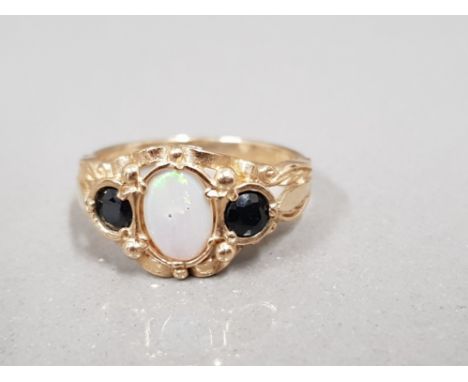 9CT GOLD SAPPHIRE AND OPAL RING 3G SIZE L