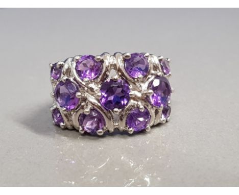 9CT WHITE GOLD AMETHYST CLUSTER RING 4.6G SIZE K1/2