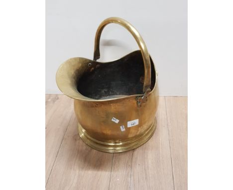 LATE 19TH EARLY 20TH CENTURY BRASS HELMET COAL SCUTTLE