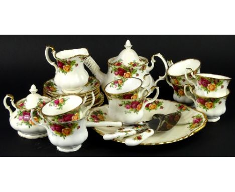 A Royal Albert porcelain Old Country Roses pattern part tea service etc., to include teapot, cups, saucers, cake slice etc.