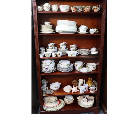 Various items of Royal Worcester “Evesham” dinner &amp; kitchenware; together with a floral decorated part tea service; &amp;