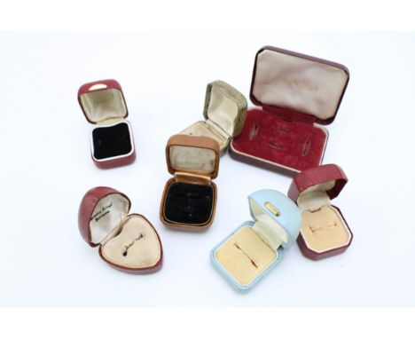 A collection of vintage and antique paper wrapped jewellery boxes to include heart shaped ring box, multi ring box and other 