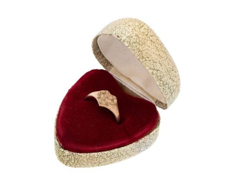 A vintage 9ct gold heart shape ring in vintage heart shaped ring box, 1.9g.