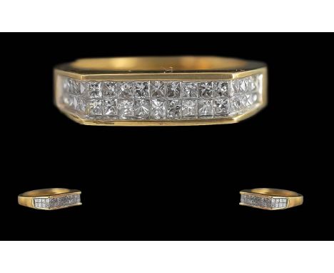 Ladies Excellent 14ct Gold Diamond Set Ring, marked 14ct to interior of shank.  The well-matched 36 princess cut diamonds of 