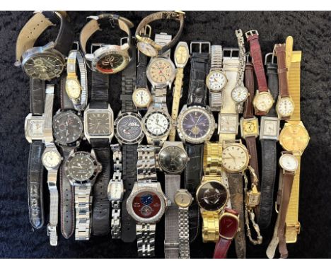 Bag of Ladies &amp; Gentlemen's Wristwatches, bracelet and leather straps, various makes to include W Woor, Timex, Lige, hp, 