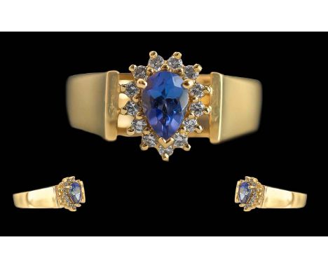 Ladies Good Quality 14ct Gold Sapphire &amp; Diamond Set Cluster Ring.  Flowerhead design, marked 585 - 14ct to shank.  The c