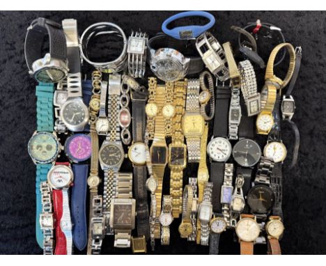 Bag of Ladies &amp; Gentlemen's Wristwatches, bracelet and leather straps, various makes to include Timex, Lorus, Hamnett, Ca
