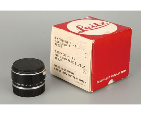 A Leitz Extender-R 2x Converter, 1981, black, serial no. 3117521, body, VG, elements, VG-E, in maker's box