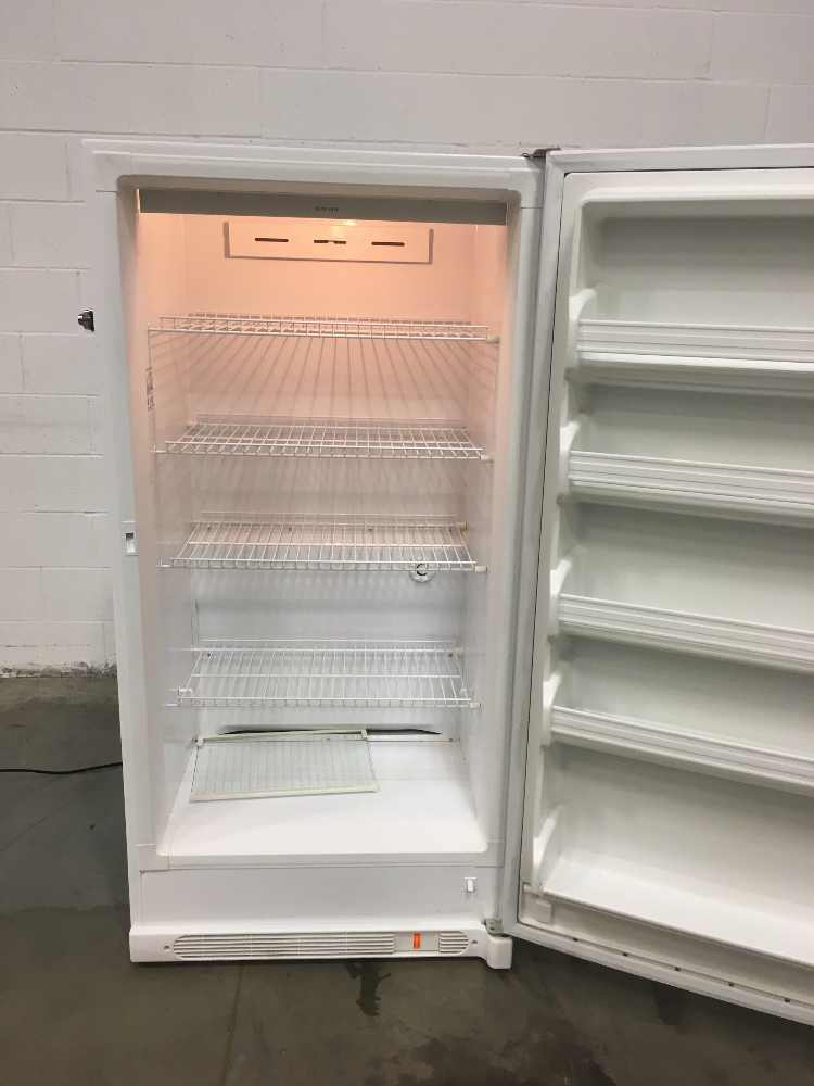 Frigidaire Commercial Freezer , SN: WB73238088, Electrical: 115VAC ...