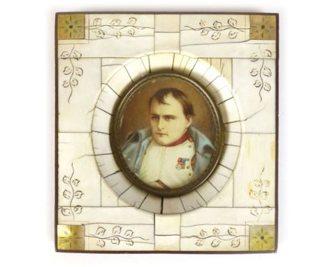 After Paul Delaroche, miniature portrait of Napoleon in a bone and mother of pearl frame. h. 6 cm. CONDITION REPORT: Slight r