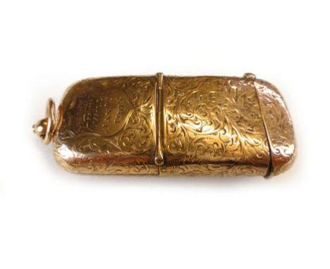 A late Victorian 9ct gold novelty sovereign/vesta case, scrolling decoration, inscription dated 1903, hallmarked, 26grms tota