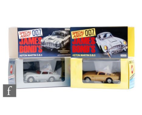 A&nbsp;Corgi 1:43 scale James Bond 007 Aston Martin DB5, 04204, gold body with figure, boxed, together with James Bond 007 DB