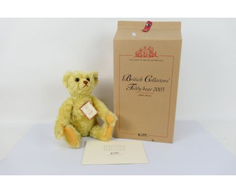 Steiff - A limited edition boxed Steiff mohair 'British Collector's 2003 Teddy Bear'- The #660955 yellow bear has white butto