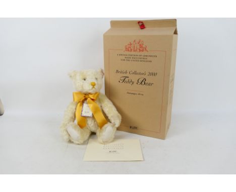 Steiff - A limited edition boxed mohair Steiff 'British Collector's 2000' Teddy Bear - The #654763 white bear has white butto