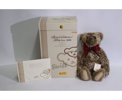 Steiff - A limited edition boxed mohair British Collector's 2006 teddy bear - The #662218 'Old Brown Bear' has white buttoned