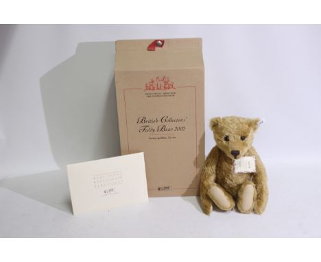 Steiff - A limited edition boxed mohair Steiff 'British Collector's Teddy Bear 2002' - The #660726 honey-golden bear has whit