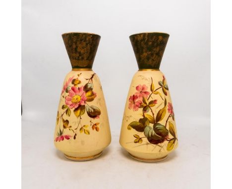 Two un-marked floral vases, likely Crown Devon, height 22cm (2).