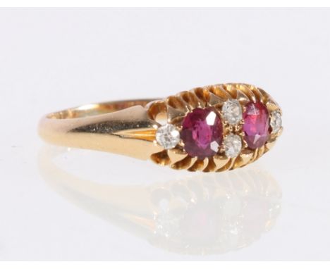 18ct gold ruby and diamond ring, 3.1g, hallmarked.