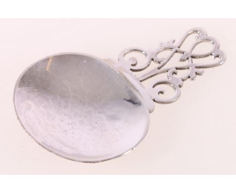 Silver caddy spoon with Luckenbooth handle, makers JSS, Birmingham 2016.