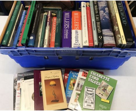 A large quantity of reference books relating to antiques, collectables and ephemera. To include books on china half dolls, en