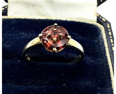 9ct gold red gemstone cluster ring (1.6g) 
