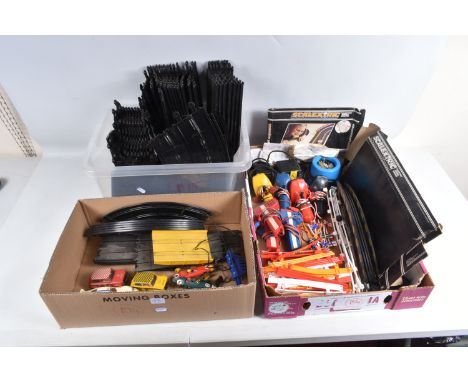 A QUANTITY OF UNBOXED AND ASSORTED PLAYWORN SCALEXTRIC ITEMS, various cars to include 2 x Mini 1275GT, No.C122, Porsche 911, 