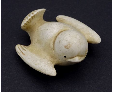 Netsuke „Glücksspatz“ (Fukura Suzume),signiert. 4,0x3,6cm