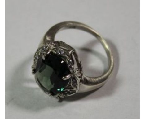 925er Silber-Ring, grüner Stein und Zirkonia, 4gr., RG 50.   