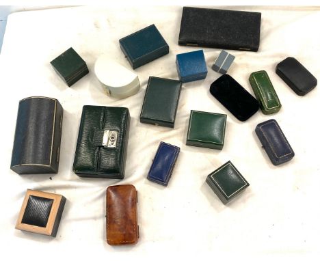 Selection of vintage and later jewellery boxes 