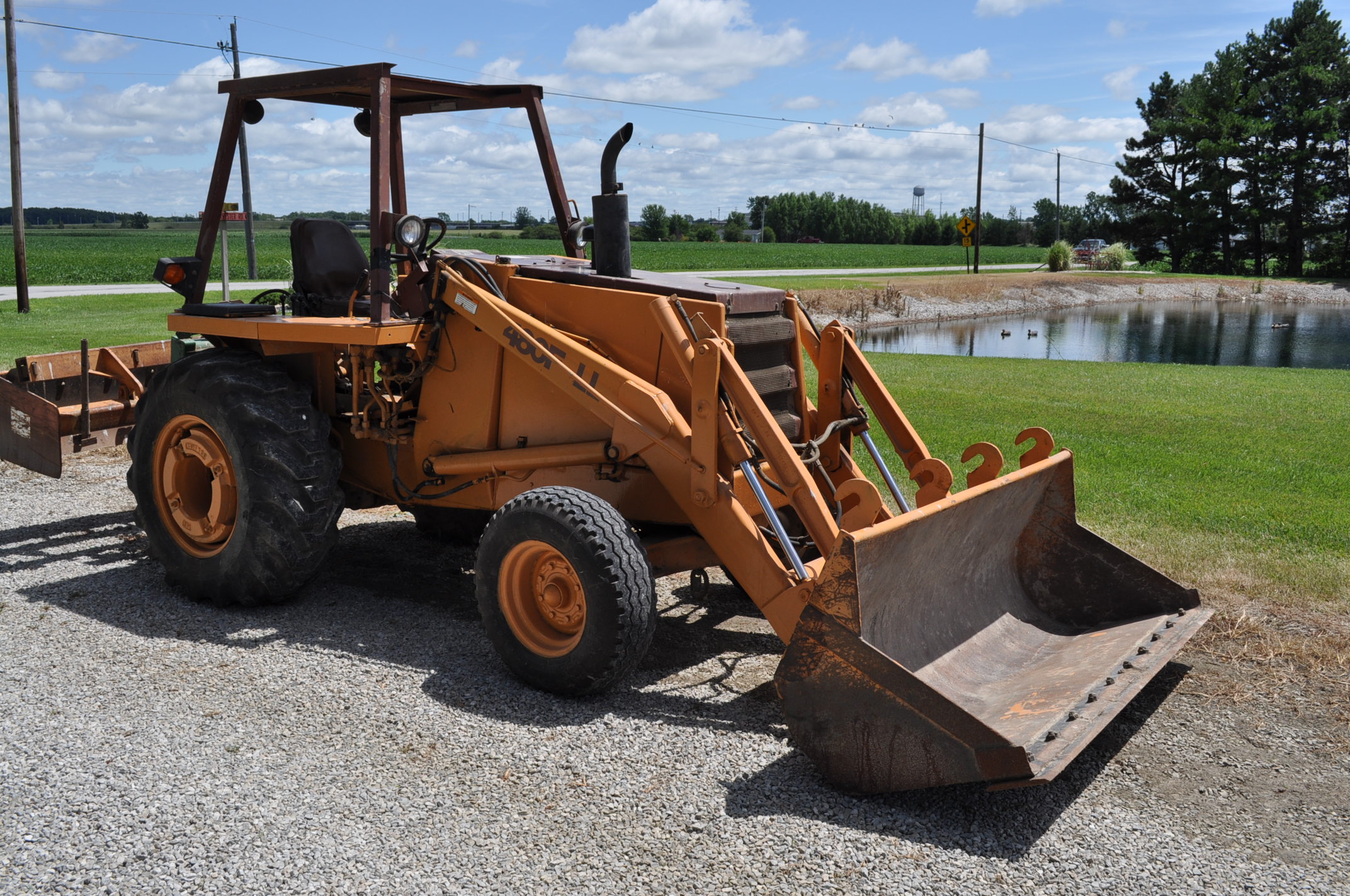 Case 480F LL industrial loader tractor, 2wd, Diesel, 3427 hrs, 4 speed ...