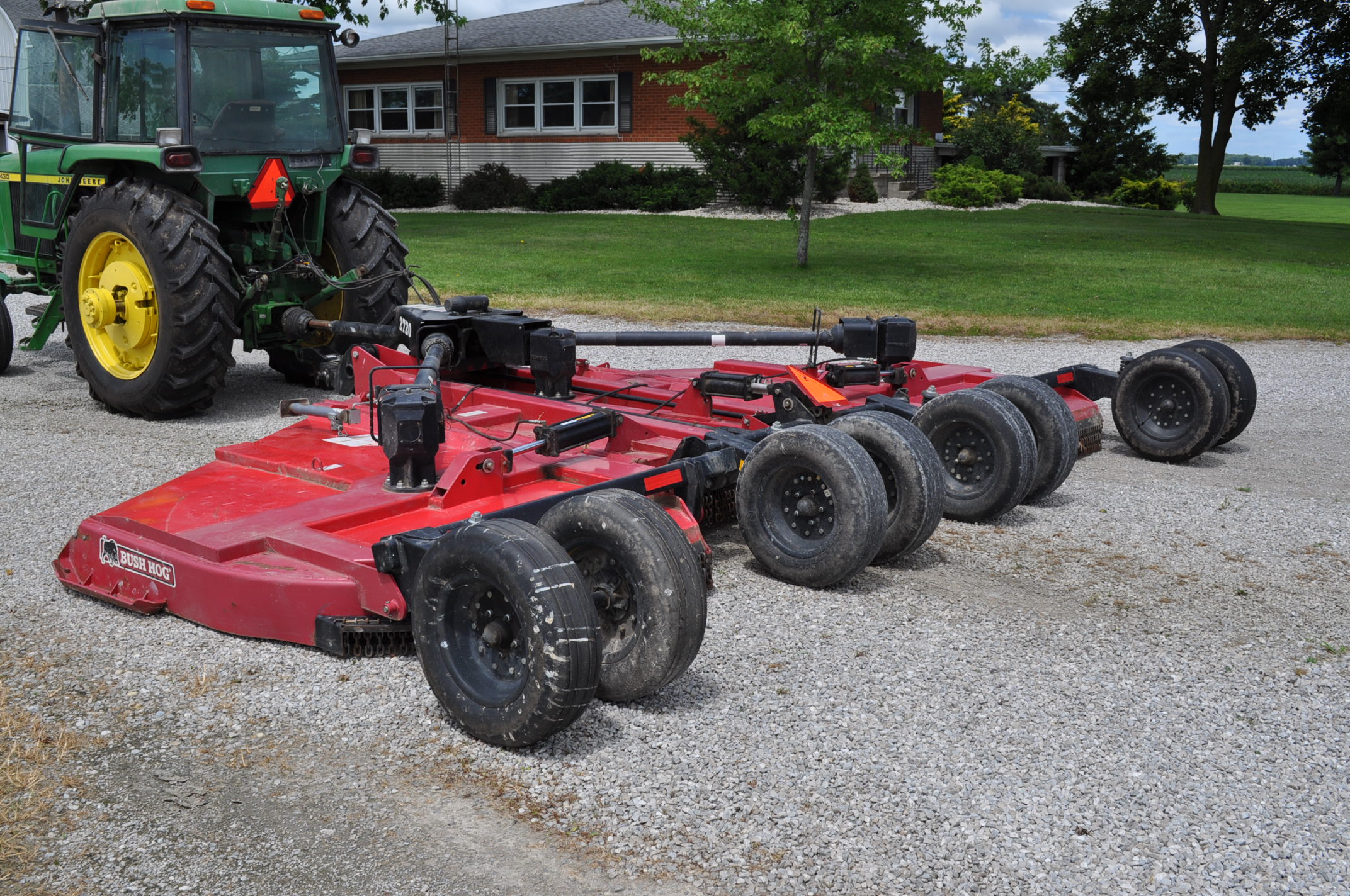 Bush Hog 2720 rotary cutter, hyd fold, stump jumpers, front and rear