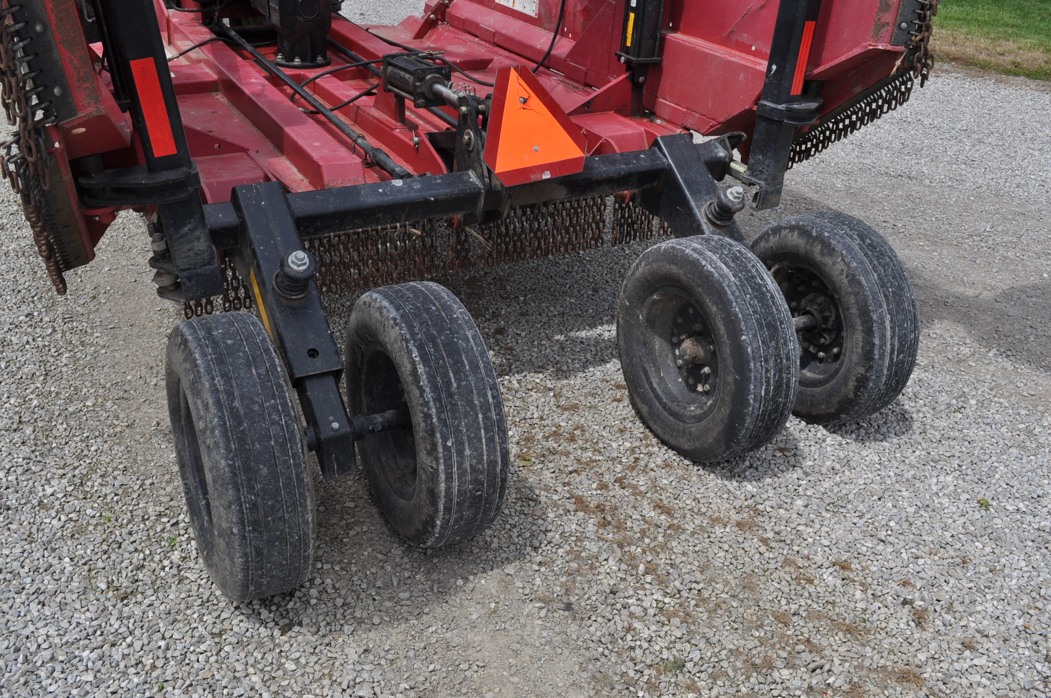 Bush Hog 2720 rotary cutter, hyd fold, stump jumpers, front and rear