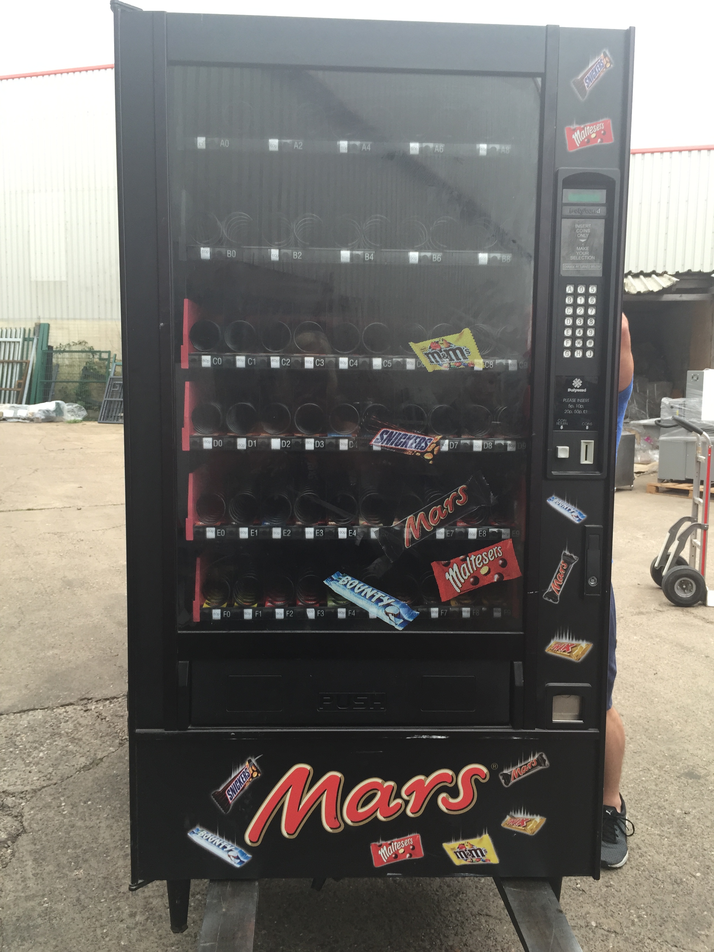 Make MARS / Polyend commercial vending machine Model 452Mars Polyvend
