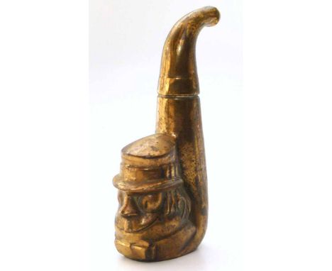 Novelty cast comical pipe probably a shop display item. Unfortunately we cannot do condition reports for this sale.