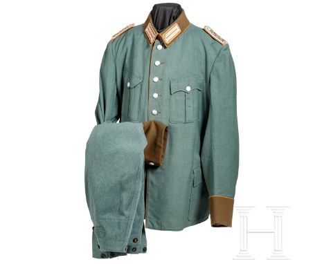   Schirmmütze, Feldbluse und Hose für Meister der Gendarmerie  Mütze aus grünem Grundtuch mit seitlich jew. zwei Lüftungsgitt