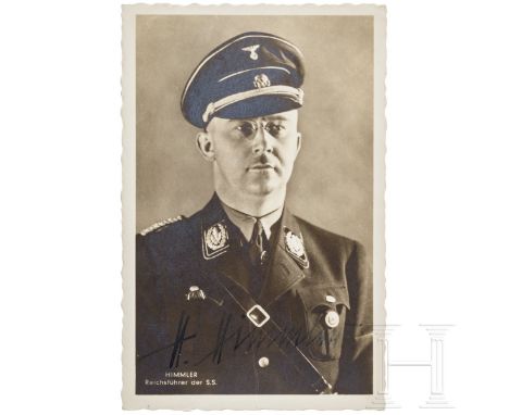  Heinrich Himmler - Unterschrift auf Portrait-Postkarte von "Photo-Hoffmann" Vorderseite Tintenunterschrift H. Himmler. Rücks