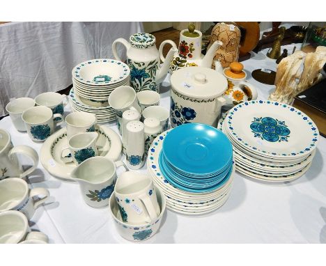 Large quantity JG Meakin studio dinnerware with stylised blue floral decoration, Midwinter "Spanish Garden" coffee pot, Meaki