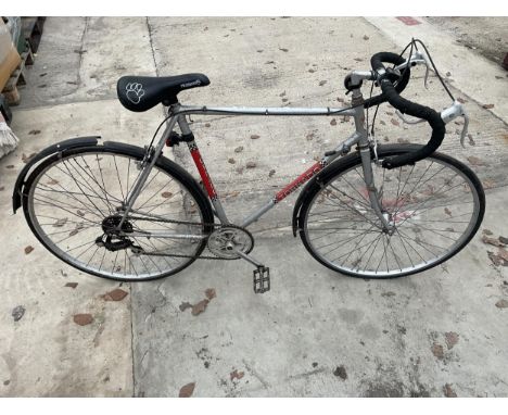 A VINTAGE 5 SPEED TORNADO RACING BIKE 