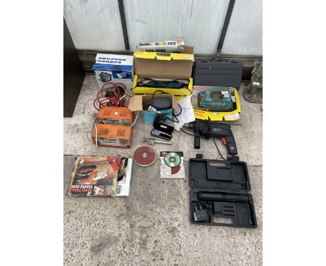 A LARGE ASSORTMENT OF TOOLS TO INCLUDE TWO BATTERY CHARGERS, A BOSCH DETAIL SANDER AND A BLACK AND DECKER DRILL ETC 