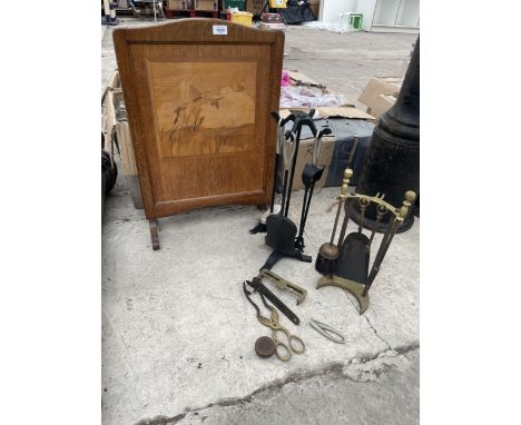 A COLLECTION OF FIRESIDE ITEMS TO INCLUDE AN OAK FIRE SCREEN AND TWO COMPANION SETS 