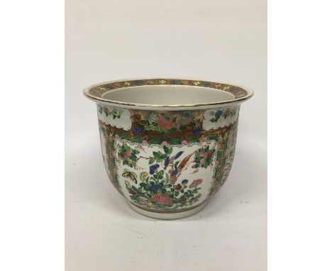 A LARGE FAMILLE ROSE JARDINIERE/PLANTER -24 CM 