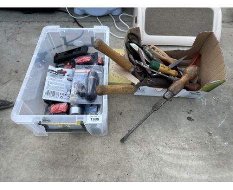 AN ASSORTMENT OF TOOLS TO INCLUDE BIKE LIGHTS, SCISSORS AND SCREW DRIVERS ETC 