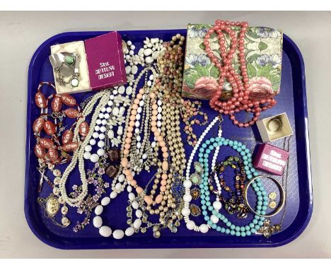 An Assortment of Kitsch Style Costume Jewellery, to include Millefiori glass bead necklace, scarf clip, clip-on earrings, dia